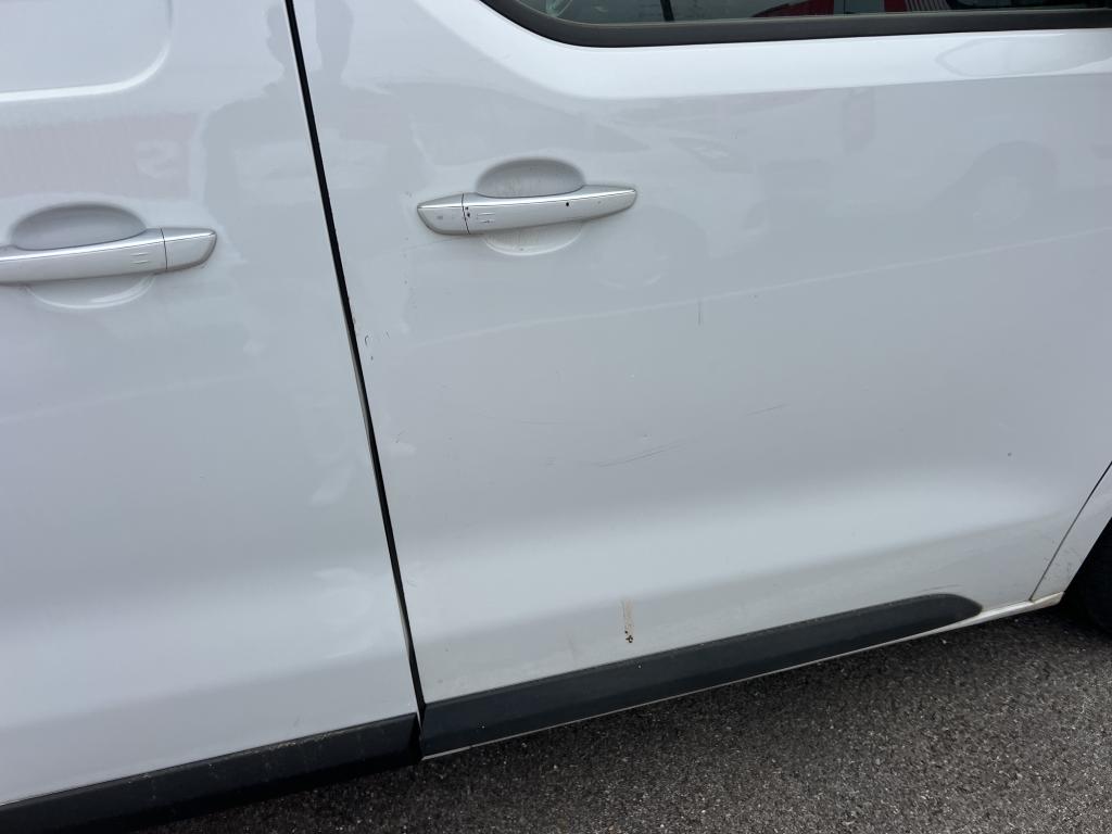Daño en Panel Arañazo ligero Arañazo ligero
