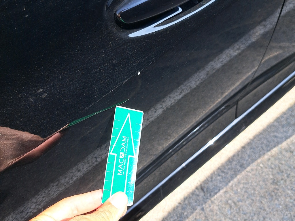 Daño en panel dañado dañado