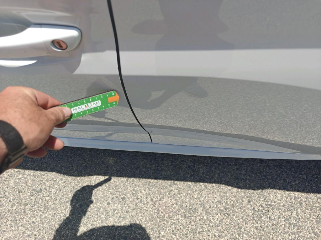 Daño en panel dañado dañado