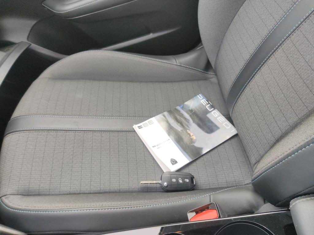 Foto Peugeot 208 4