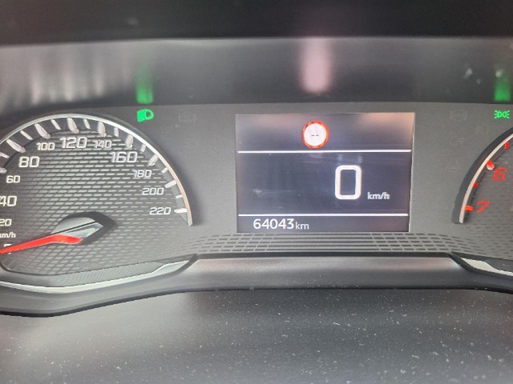Foto Peugeot 208 5