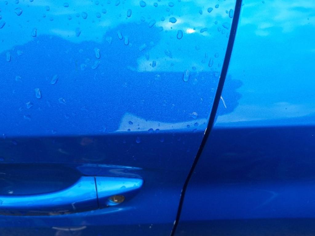 Daño en panel dañado dañado