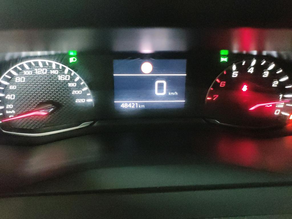 Foto Peugeot 208 5