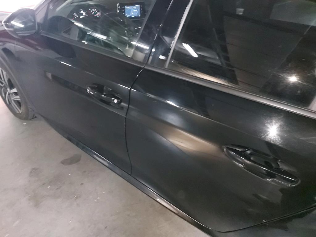 Daño en panel Arañazo ligero Arañazo ligero