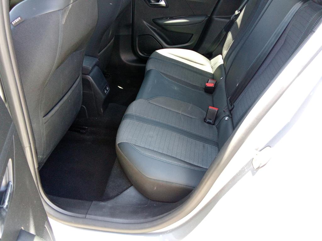 Foto Peugeot 208 6
