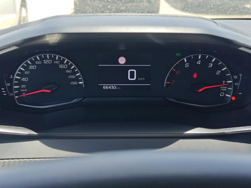 Foto Peugeot 208 5