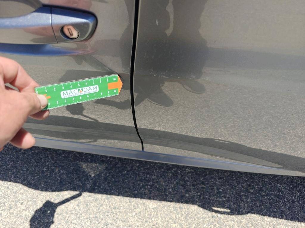 Daño en panel dañado dañado