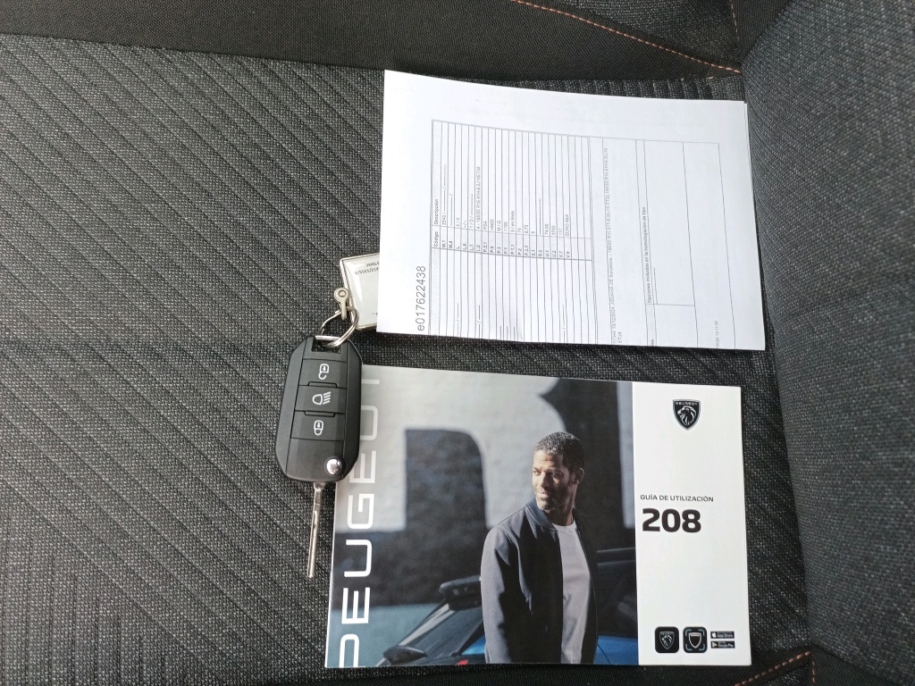 Foto Peugeot 208 4