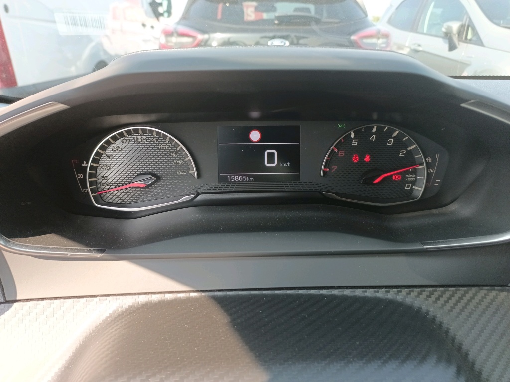 Foto Peugeot 208 5