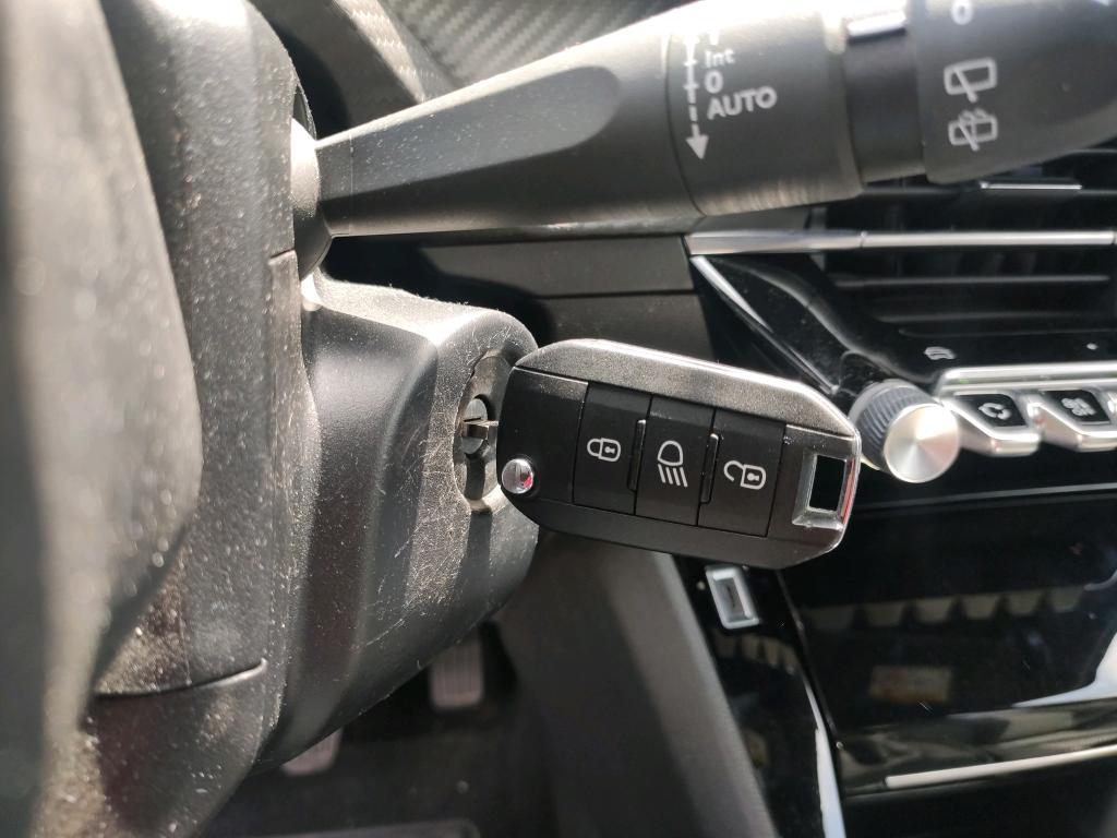 Foto Peugeot 2008 4