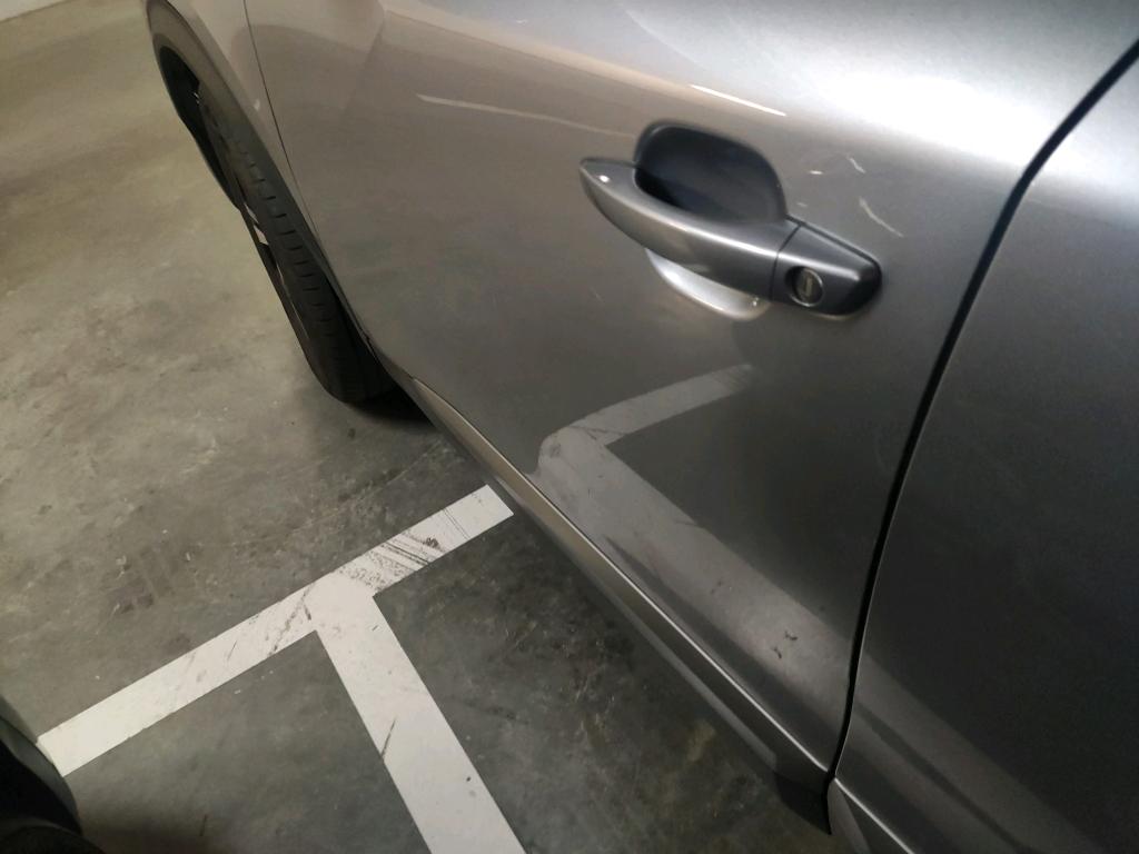 Daño en panel Arañazo ligero Arañazo ligero