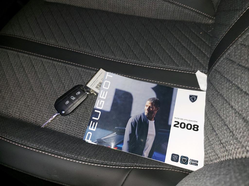 Foto Peugeot 2008 4
