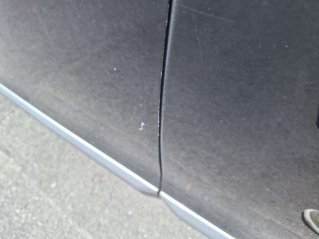 Daño en panel dañado dañado