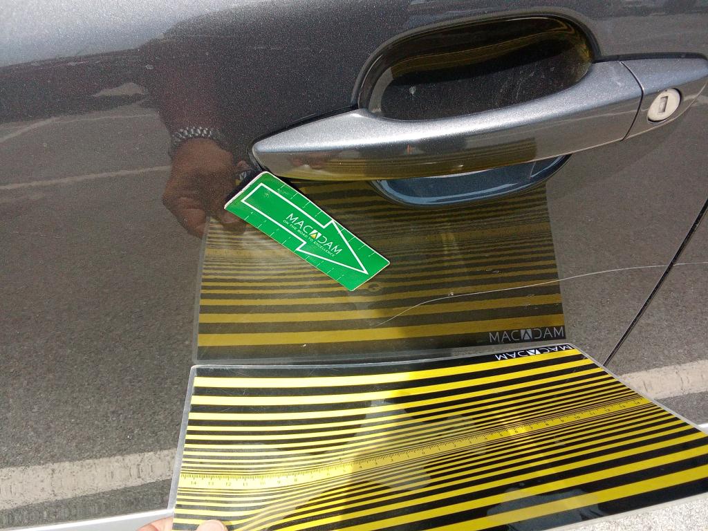 Daño en panel dañado dañado