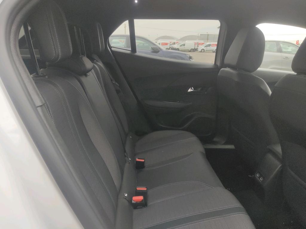 Foto Peugeot 2008 6