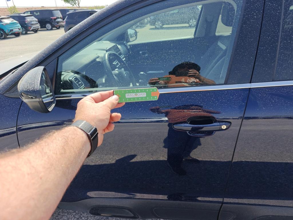 Daño en panel dañado dañado