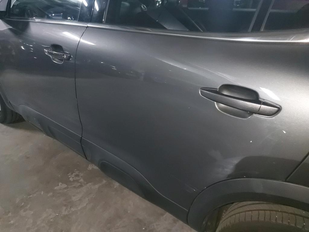 Daño en panel Arañazo ligero Arañazo ligero