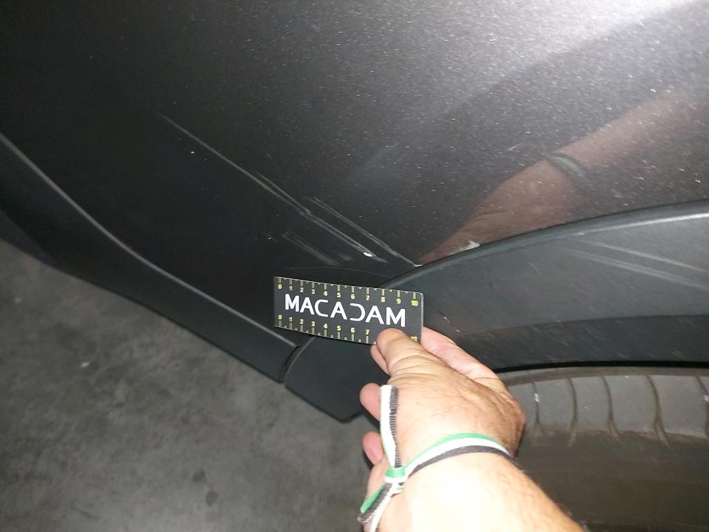 Daño en panel Arañazo ligero Arañazo ligero