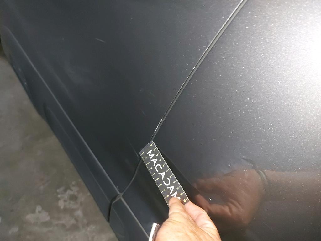 Daño en panel Arañazo ligero Arañazo ligero