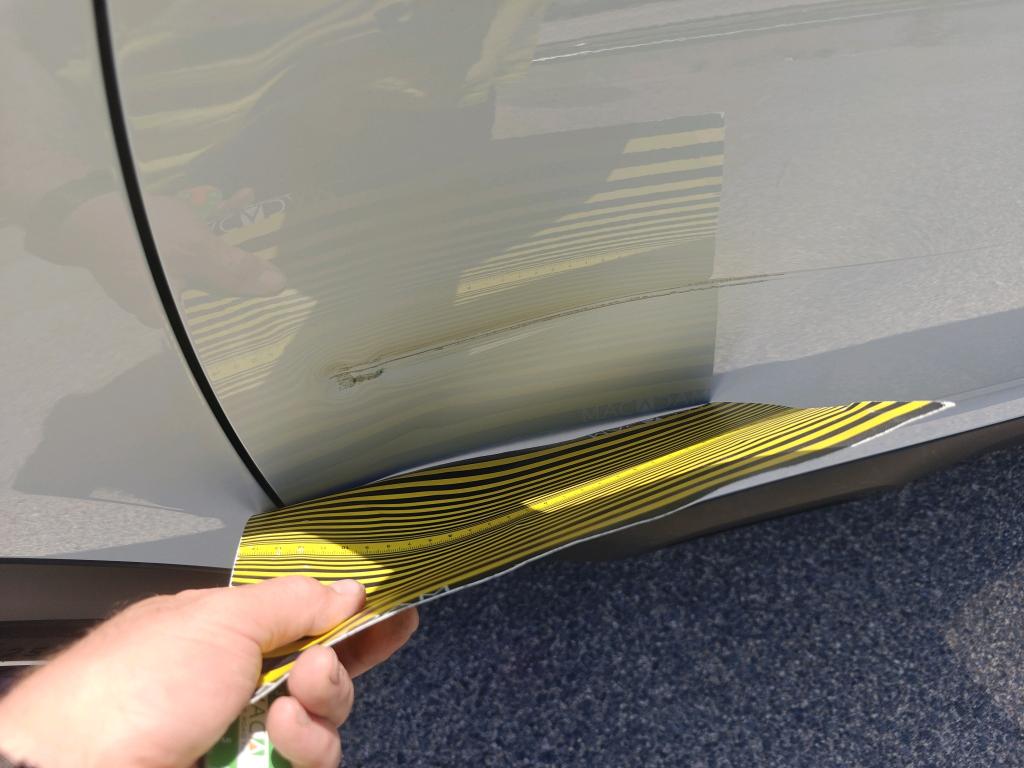 Daño en panel dañado dañado