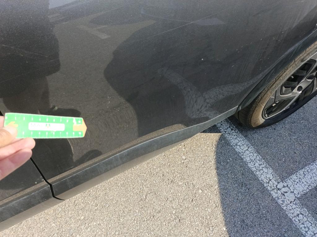 Daño en panel Arañazo ligero Arañazo ligero