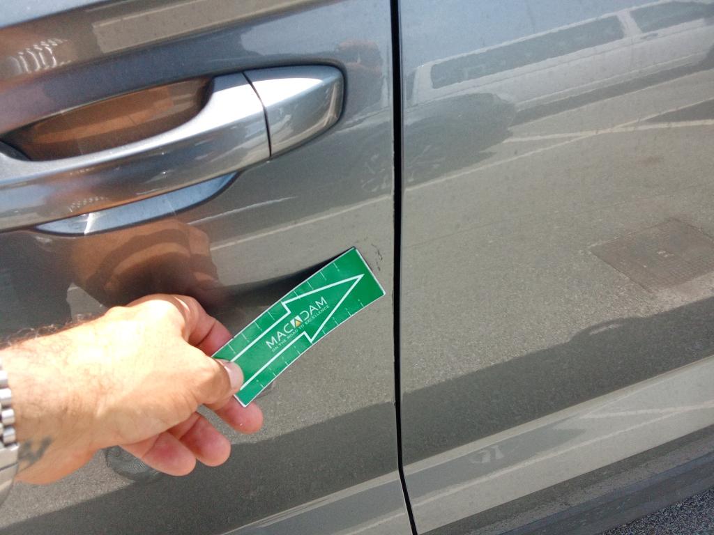 Daño en panel dañado dañado