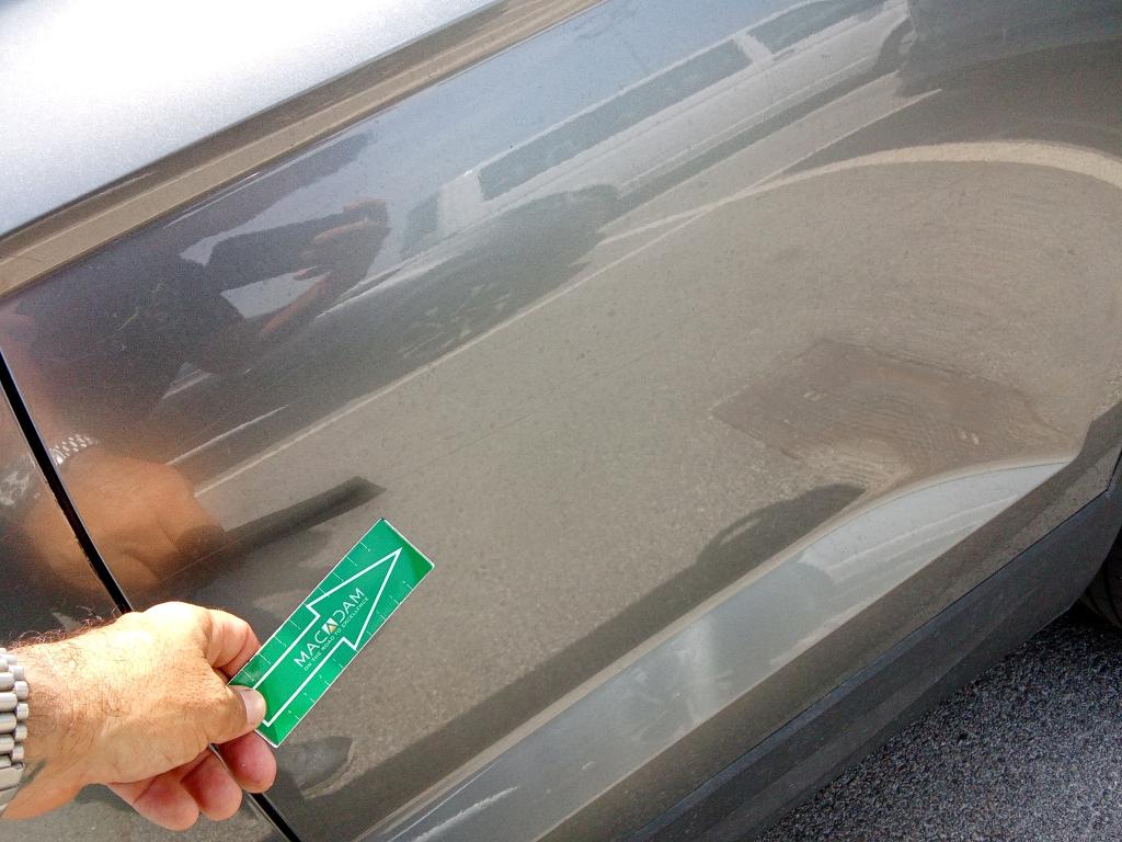 Daño en panel dañado dañado