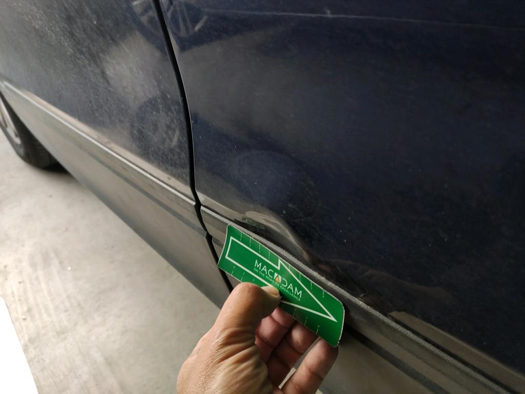 Daño en panel dañado dañado