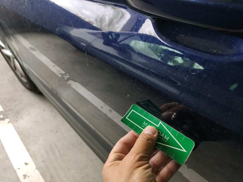 Daño en panel dañado dañado