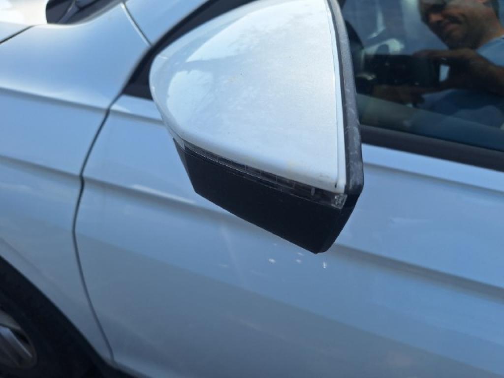 Daño en panel dañado dañado