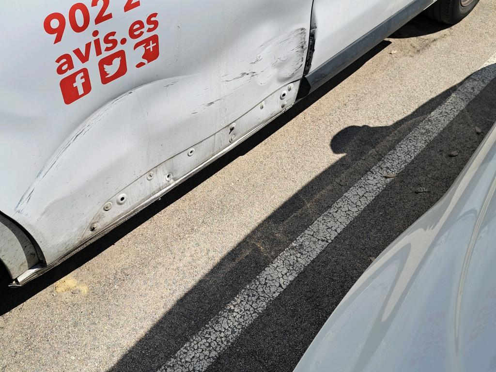 Daño en Bajos izquierdos dañado dañado
