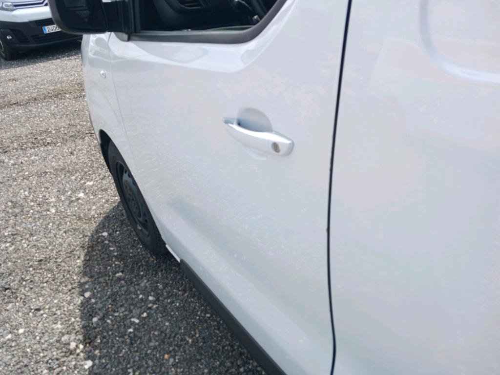 Daño en panel Arañazo ligero Arañazo ligero