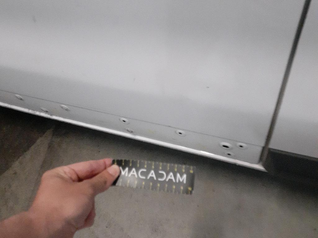 Daño en panel dañado dañado