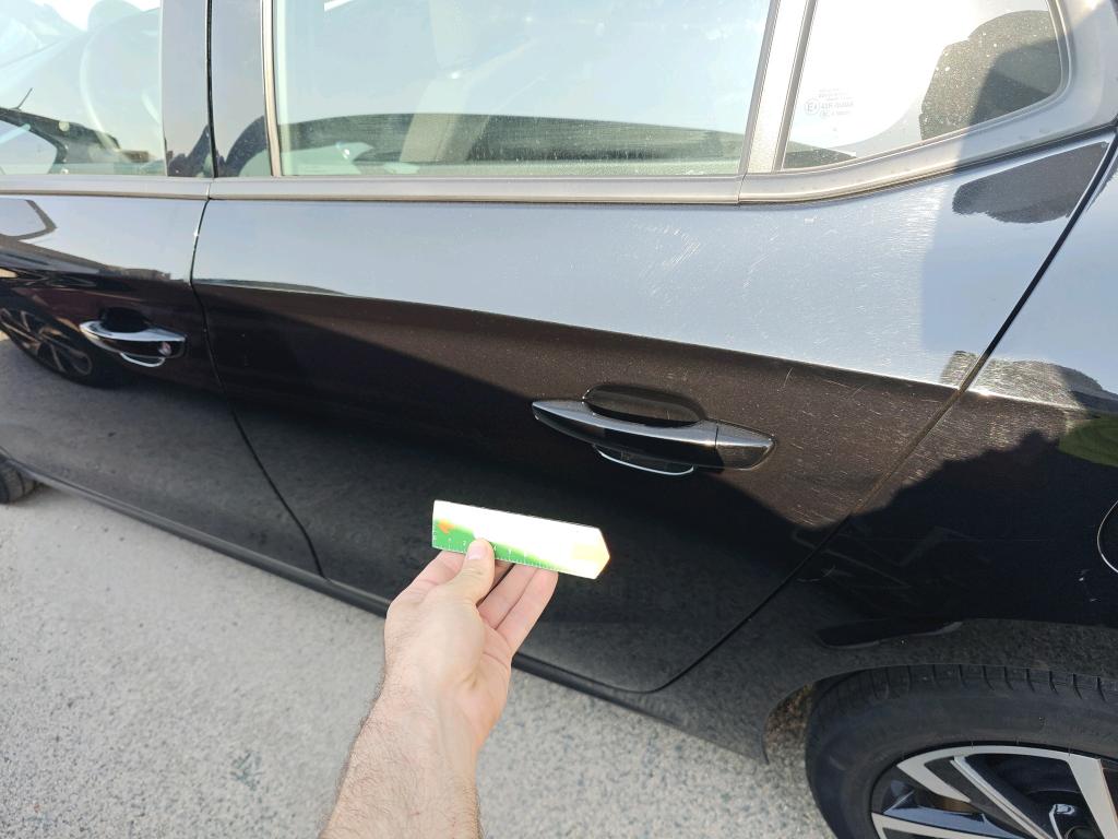 Daño en panel dañado dañado