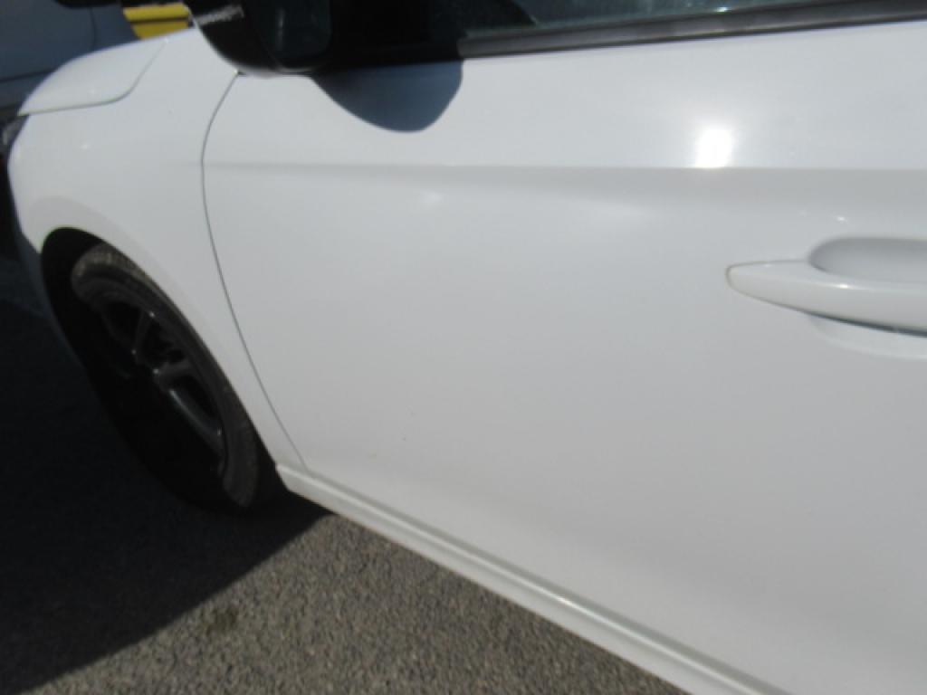 Daño en panel dañado dañado