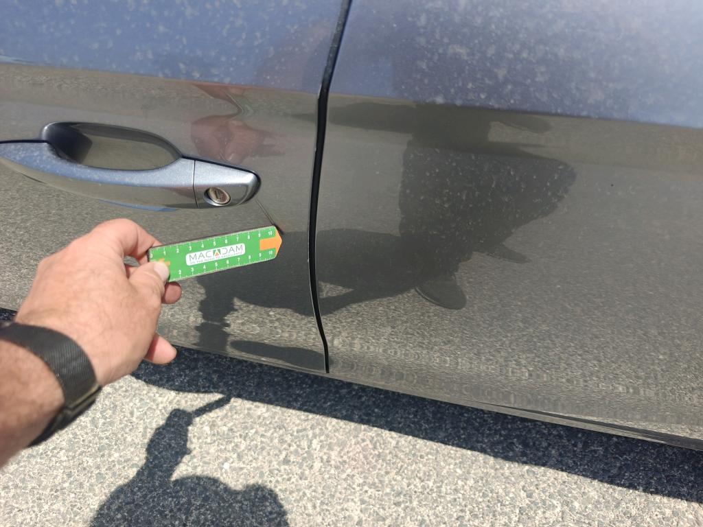Daño en panel dañado dañado