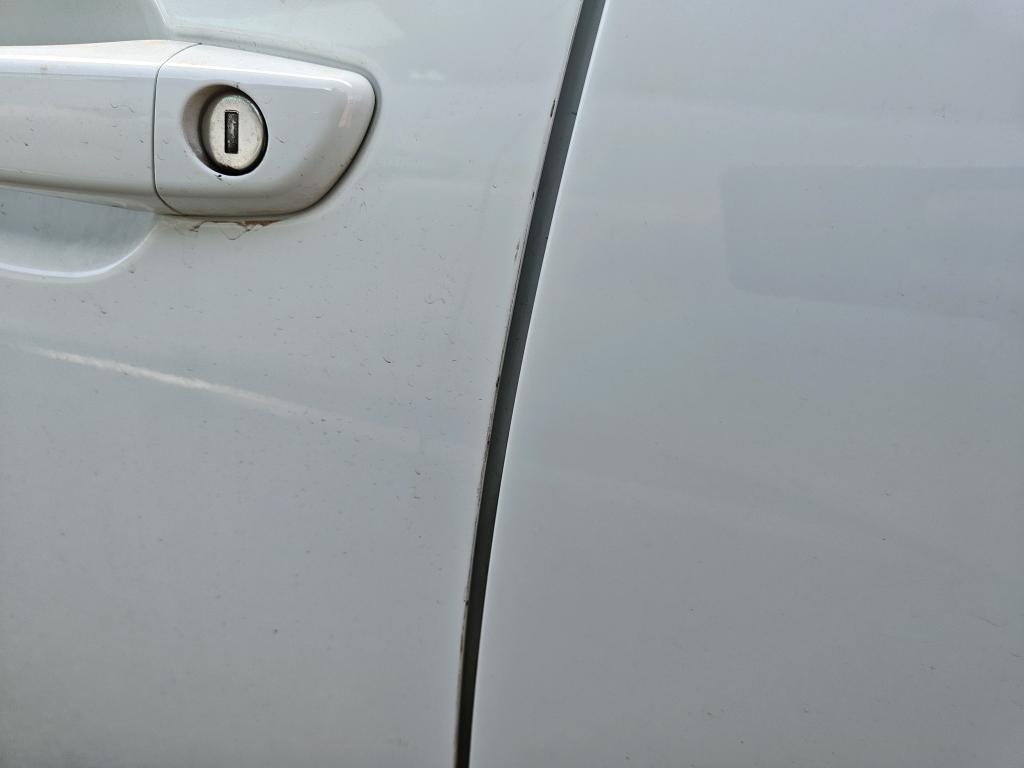 Daño en panel dañado dañado