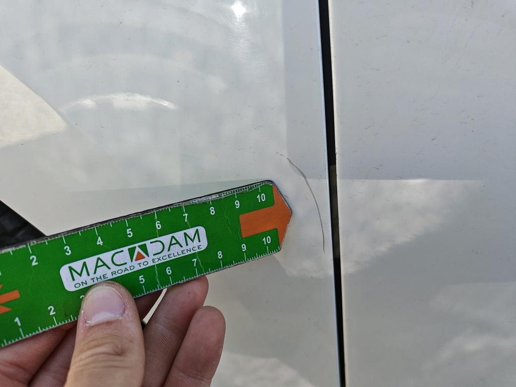 Daño en Carocería Arañazo ligero Arañazo ligero
