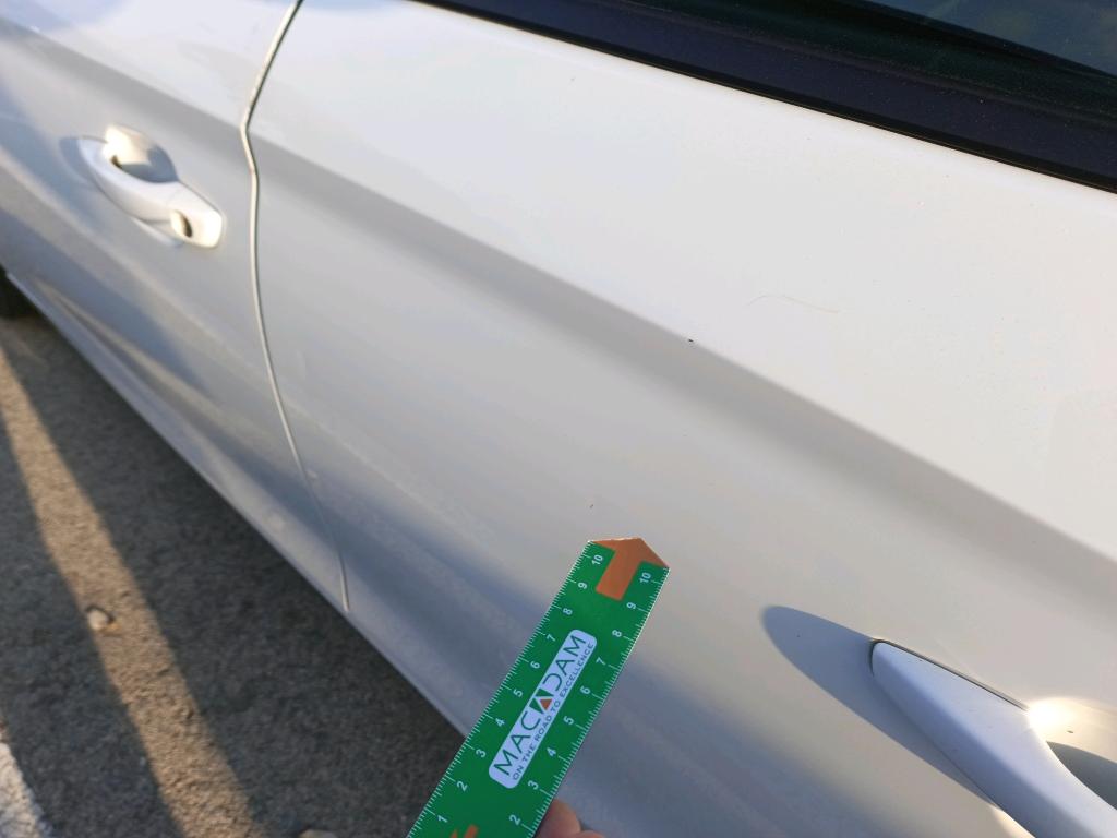 Daño en panel dañado dañado
