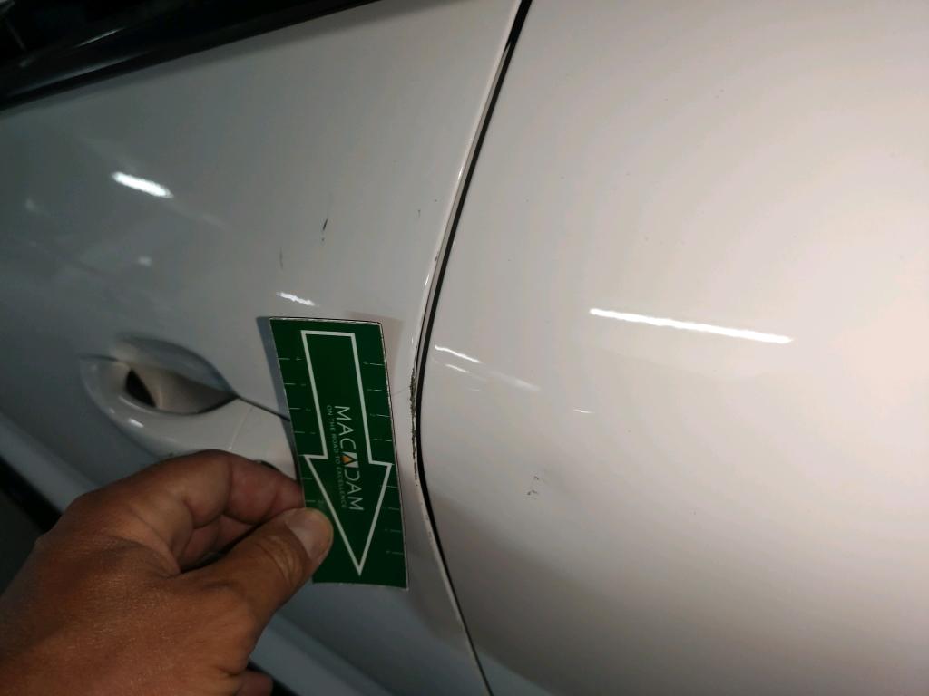 Daño en panel dañado dañado