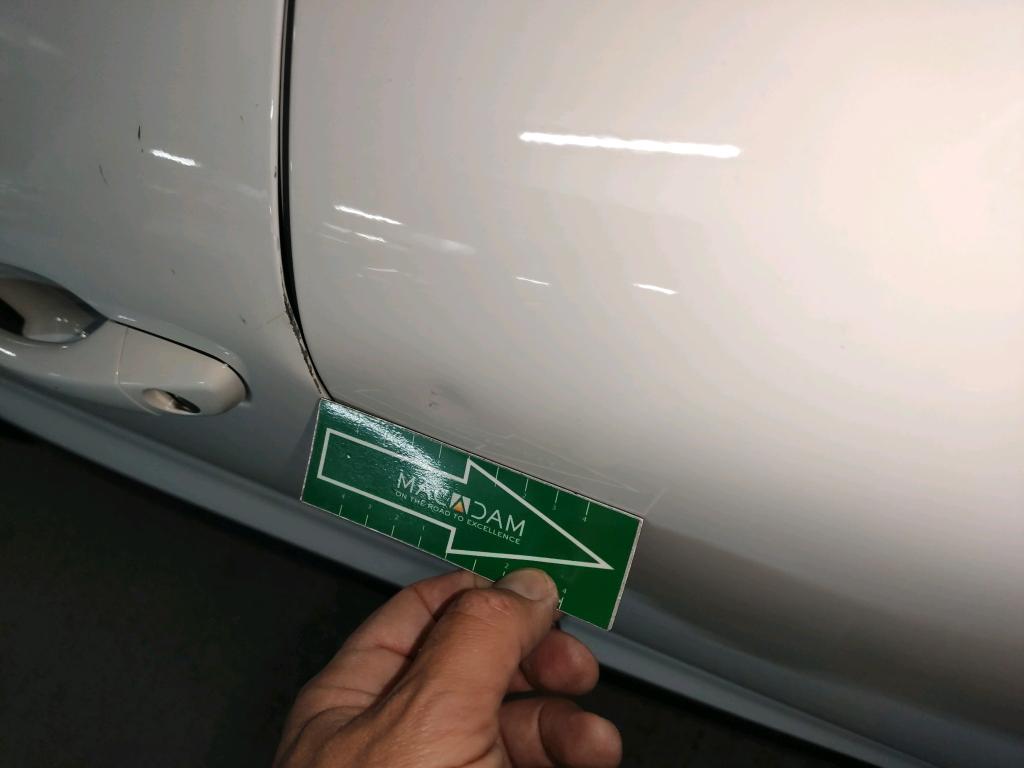 Daño en panel dañado dañado