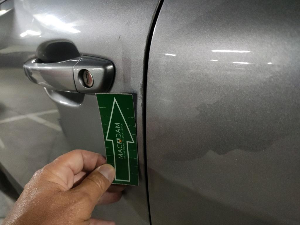 Daño en panel dañado dañado