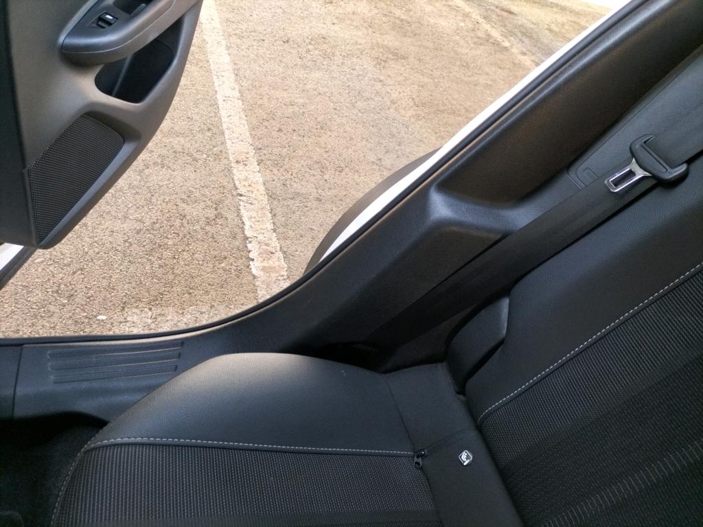 Daño en Asientos Arañazo ligero Arañazo ligero