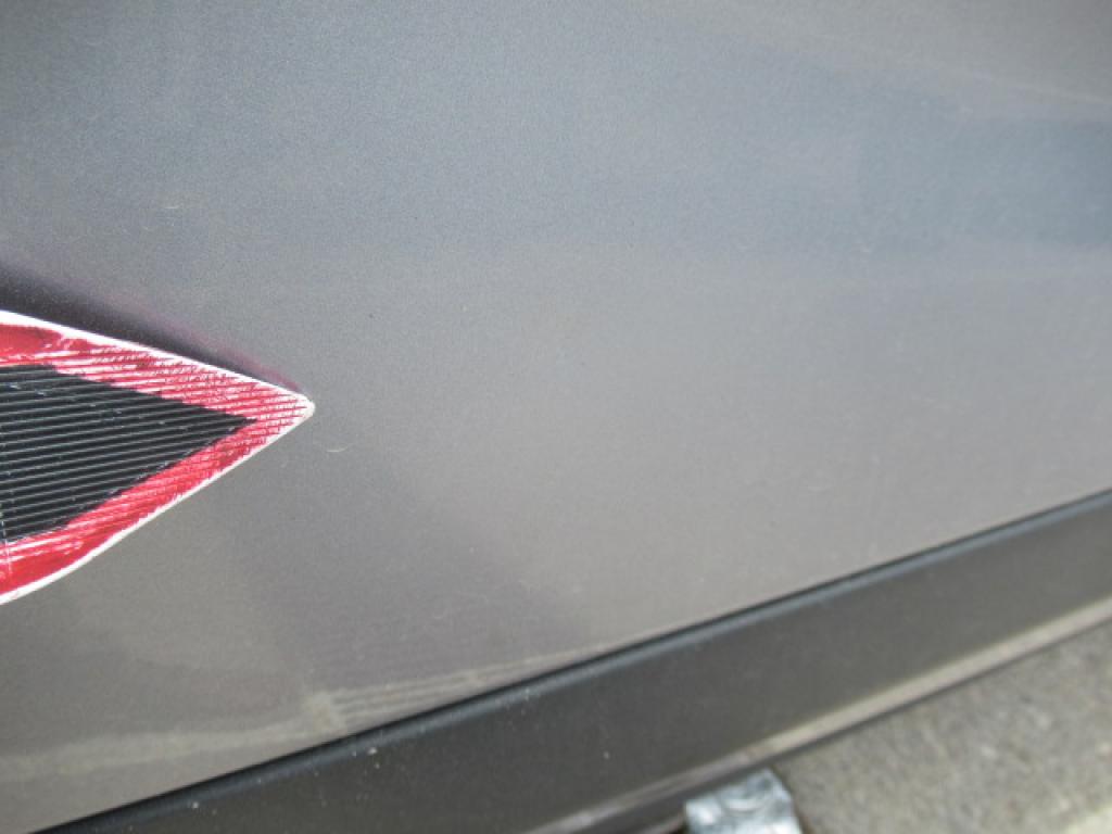 Daño en panel dañado dañado