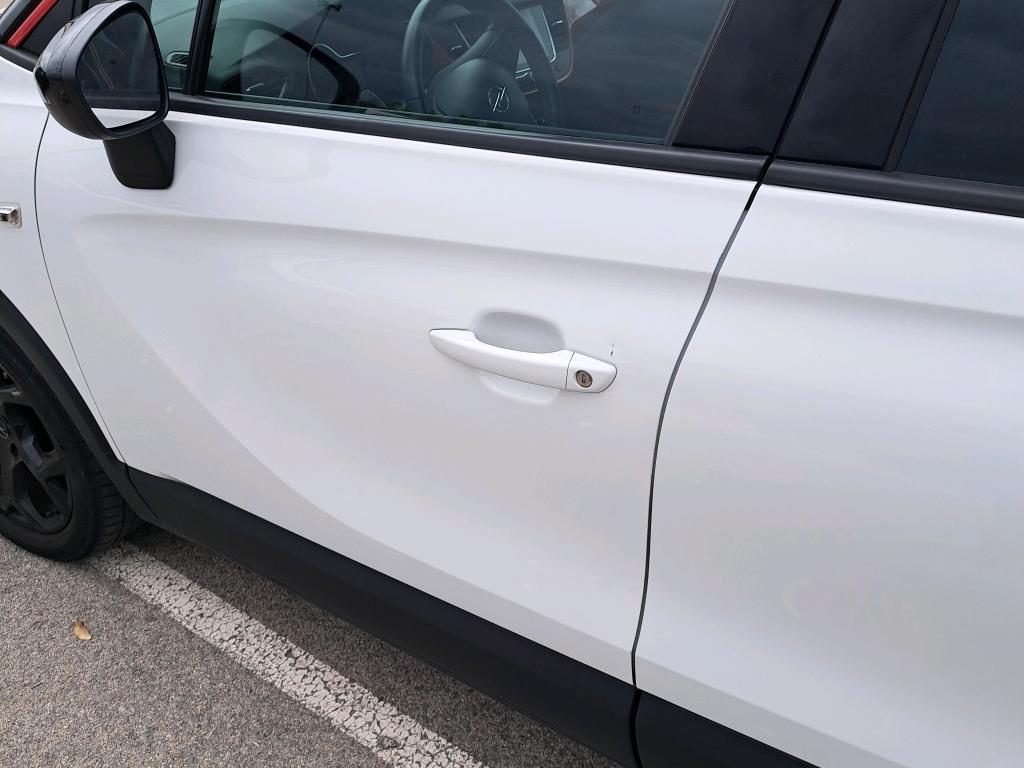 Daño en panel dañado dañado
