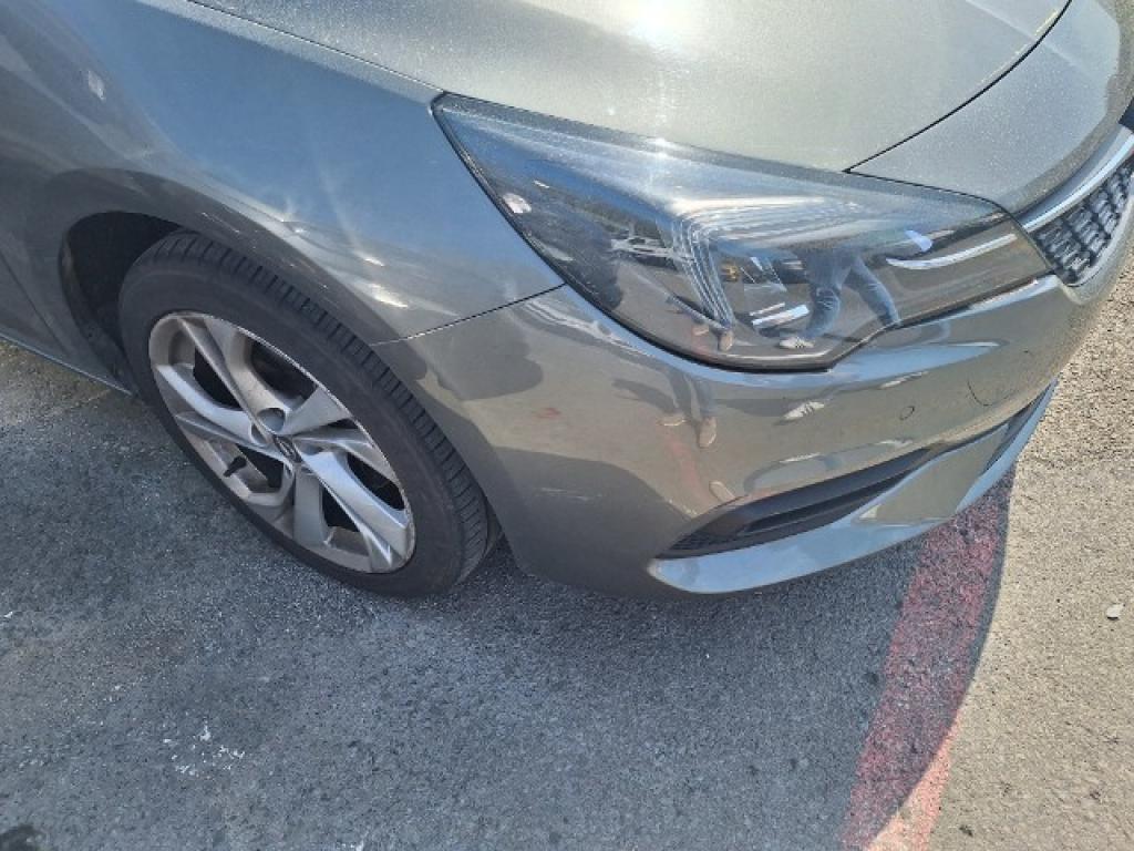 Daño en Carocería Arañazo ligero Arañazo ligero