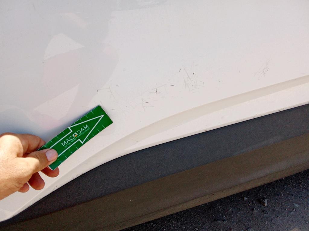 Daño en panel dañado dañado