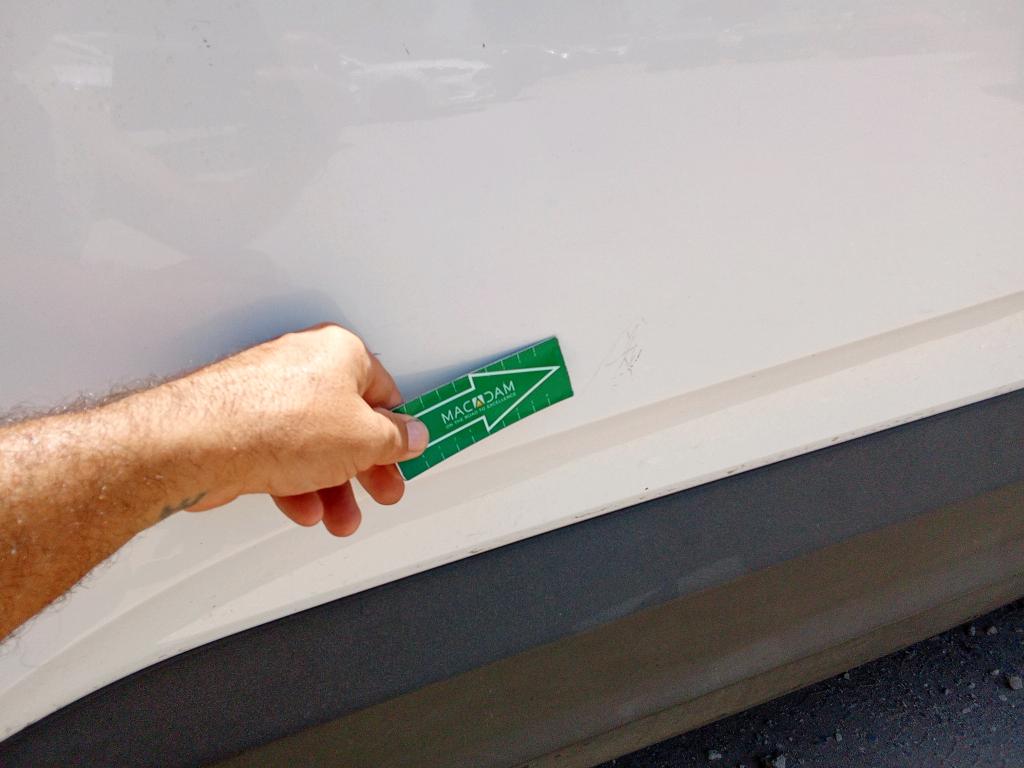 Daño en panel dañado dañado