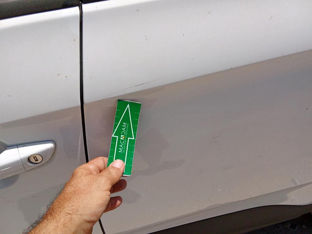 Daño en panel dañado dañado