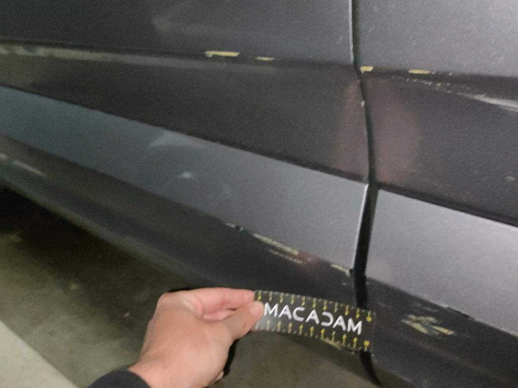 Daño en panel dañado dañado